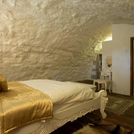 Feriehus Medieval Tower For A Unique Getaway Near Galway In Ireland Kilmaine