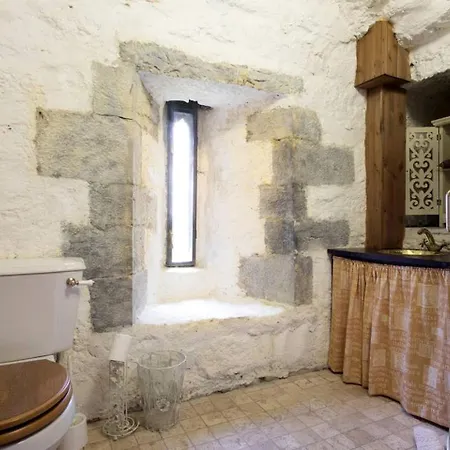 Medieval Tower For A Unique Getaway Near Galway In Ireland Prázdninový dům Kilmaine